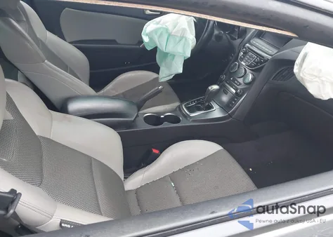 2016 Hyundai Genesis 3.8 Base из США, поврежденный, VIN KMHHT6KJXGU136962